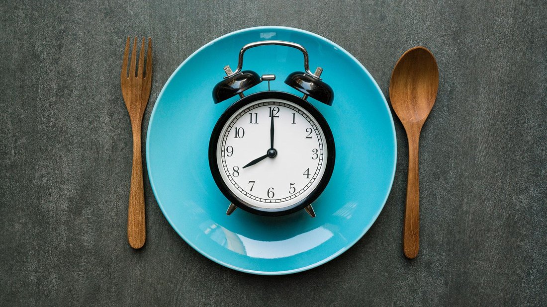 The Ultimate Guide to Intermittent Fasting for Women Over 40