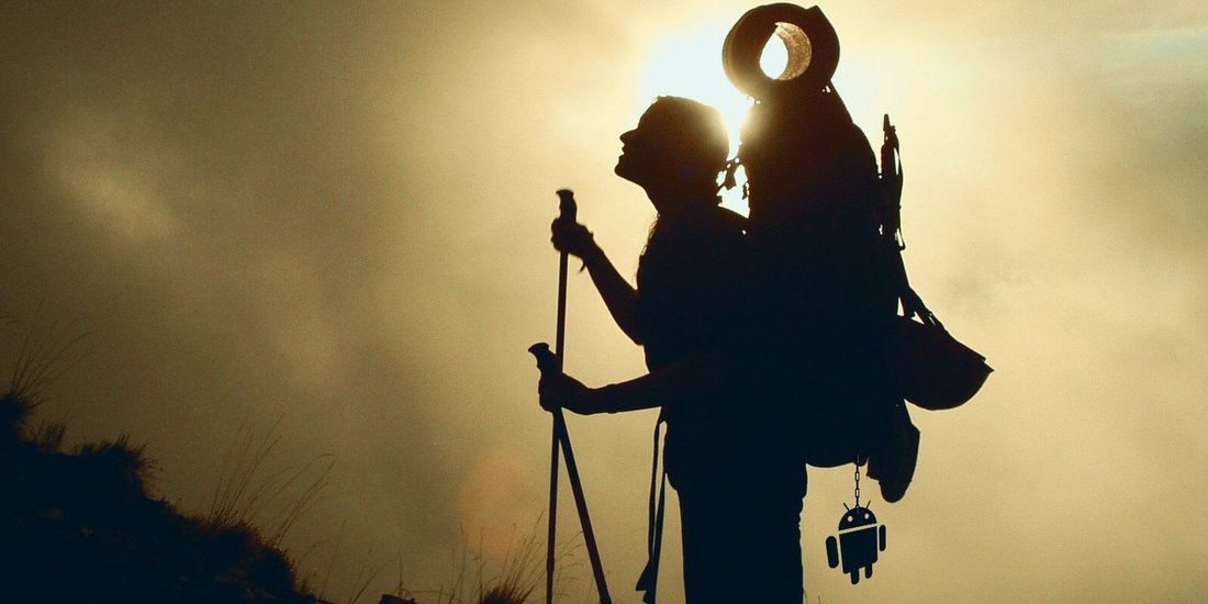 10 Essential Items Every Hiker Needs for a Safe Solo Mountain Trip