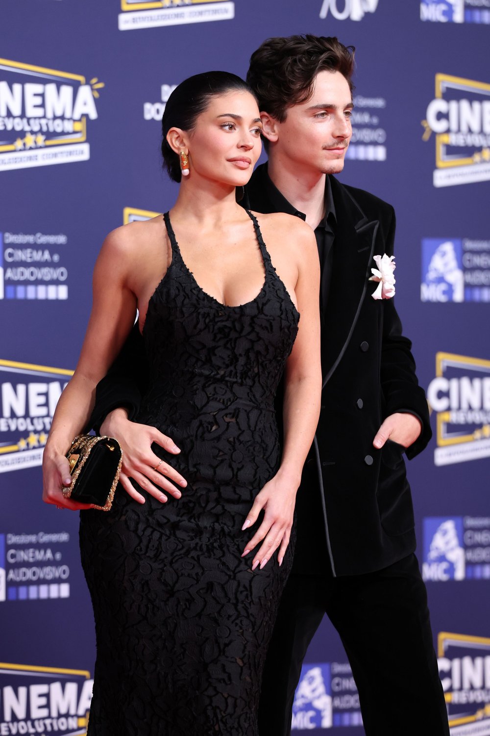 Kylie Jenner & Timothée Chalamet: Secret Engagement Rumors Ignite – Are Wedding Bells Ringing for Hollywood's Hottest Couple? 2