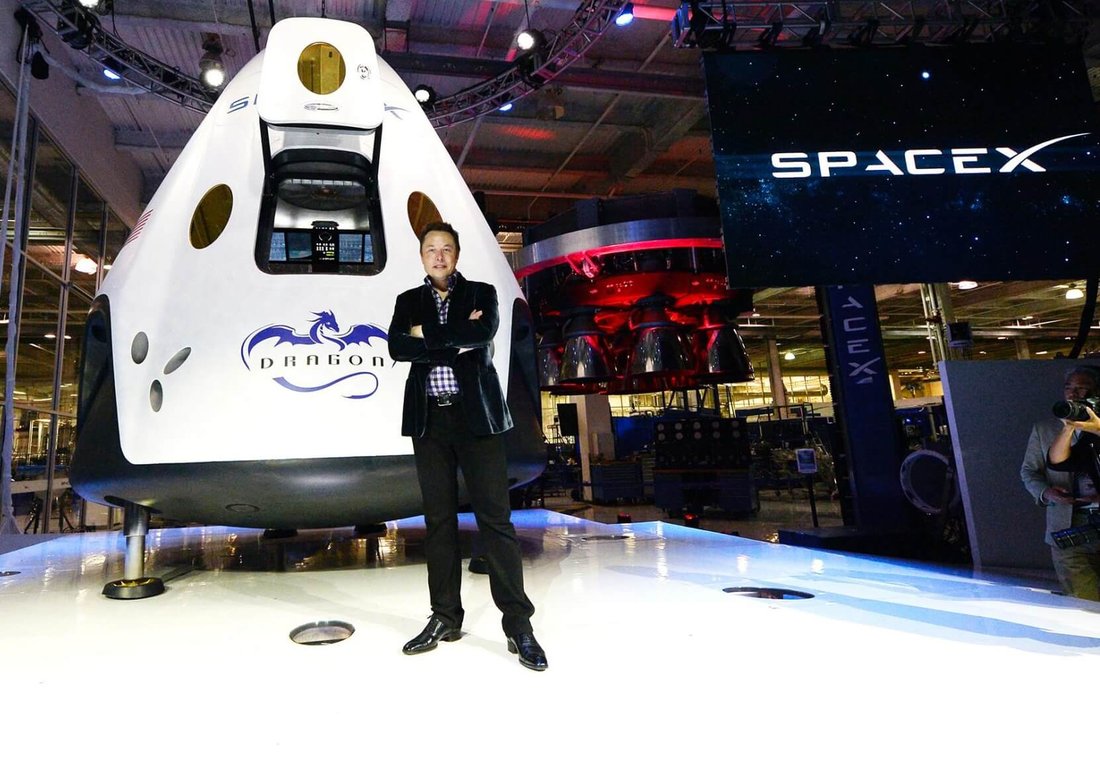 Elon Musk's SpaceX Mars Colonization Plan: Detailed Breakdown, Timeline, and Challenges