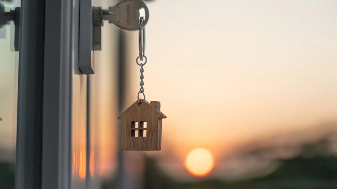 How to Negotiate Rent with Your Landlord and Save Hundreds Every Month