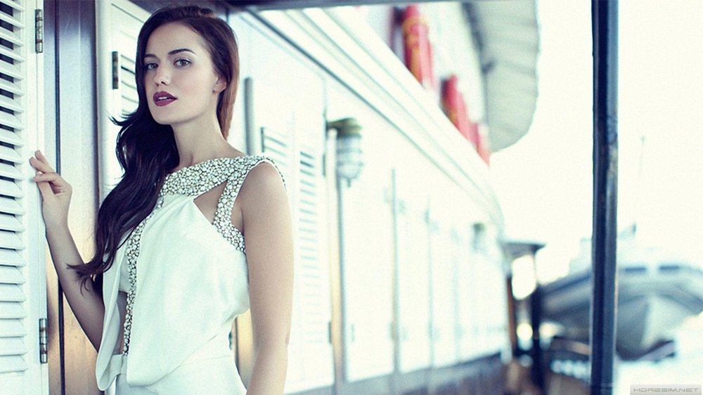 From TV Co-Stars to Forever Lovers: The Untold Timeline of Burak Özçivit and Fahriye Evcen's Rollercoaster Romance! 7