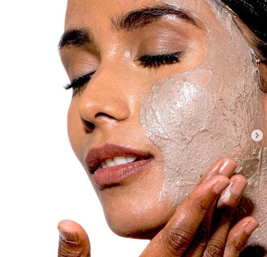Steal the Glow: Korean Actresses' Insane Skincare Routines & Beauty Secrets That'll Make You Look 10 Years Younger! 5