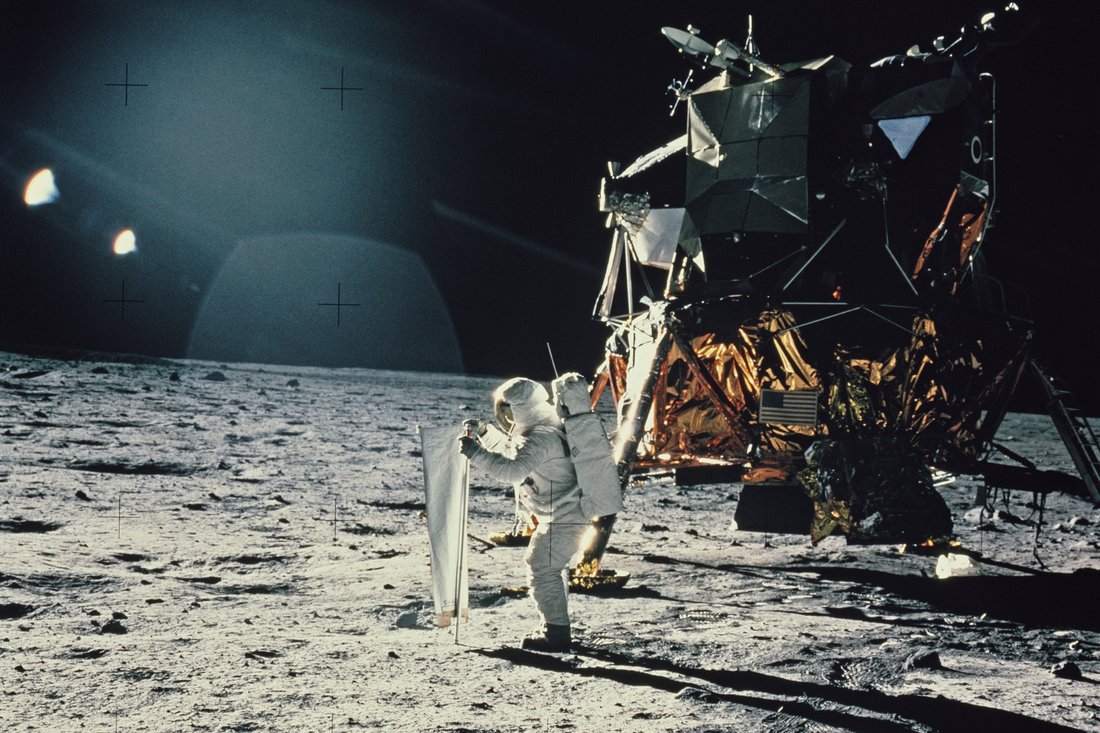 Debunking Moon Landing Conspiracy Theories: Hard Facts from Science and History