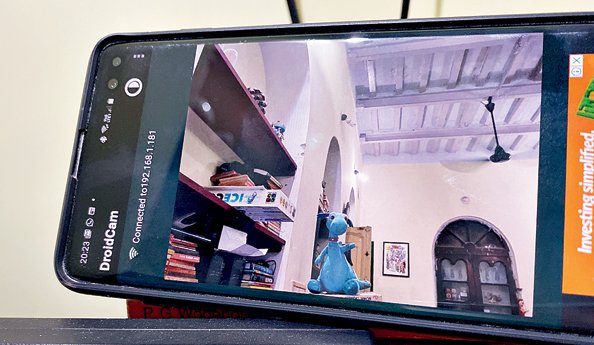 How to Turn Your Old Smartphone Into a Professional Home Security Camera