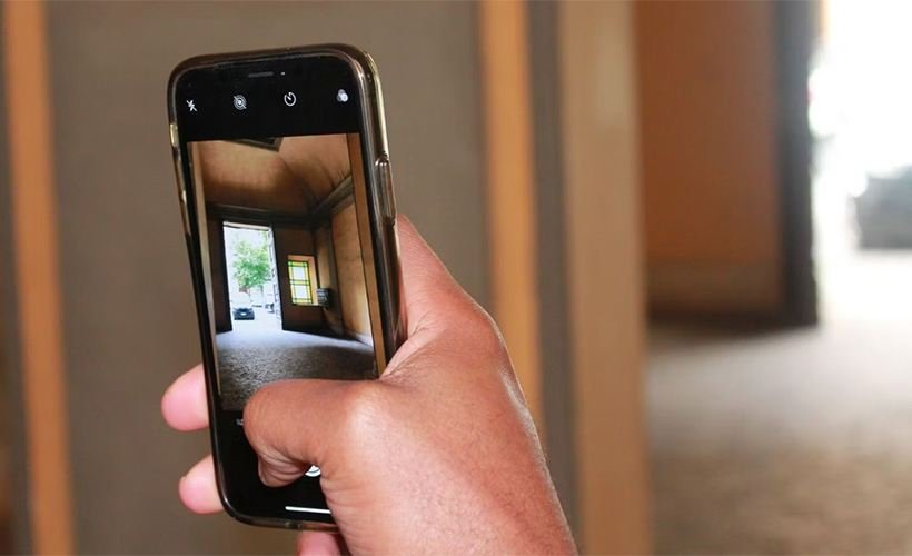 How to Turn Your Old Smartphone Into a Professional Home Security Camera