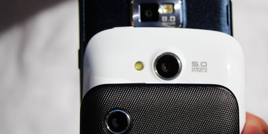 How to Turn Your Old Smartphone Into a Professional Home Security Camera