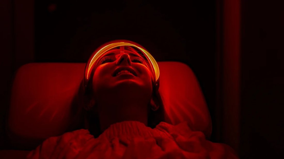 The Truth About Red Light Therapy and Its Effect on Aging