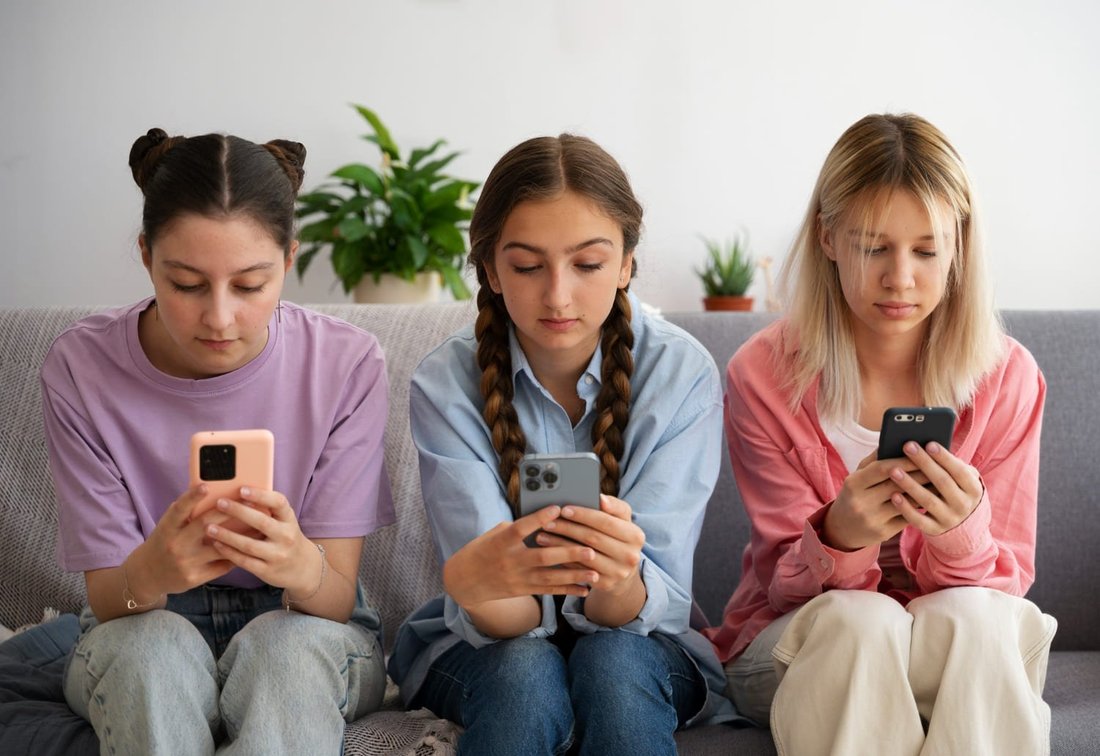 How to Recover from Social Media Addiction Without Going Offline