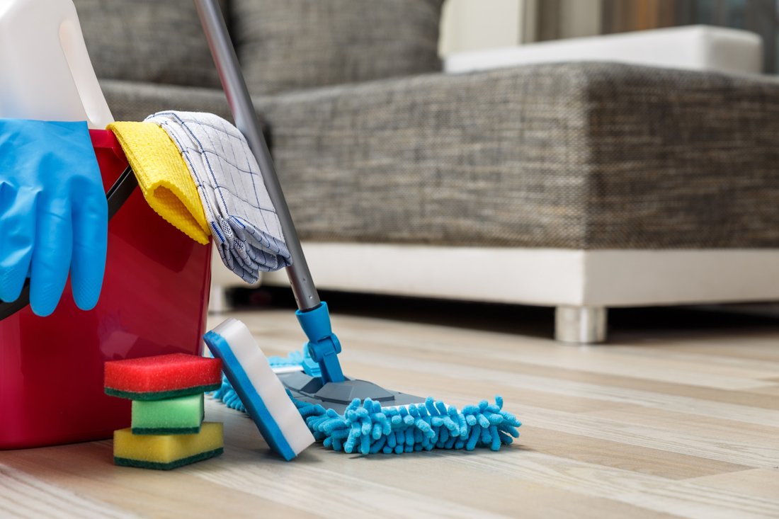How to Deep Clean Your House Like a Professional: A Room-by-Room Guide