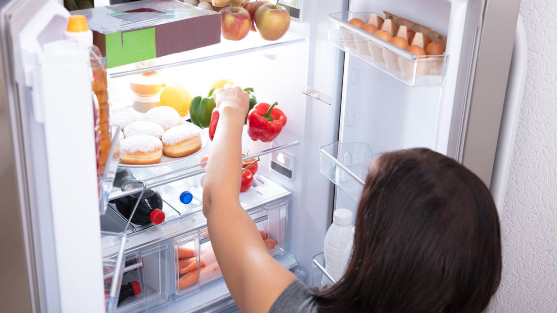 Refrigerator Beeping Noise: Common Causes and Easy Home Fixes