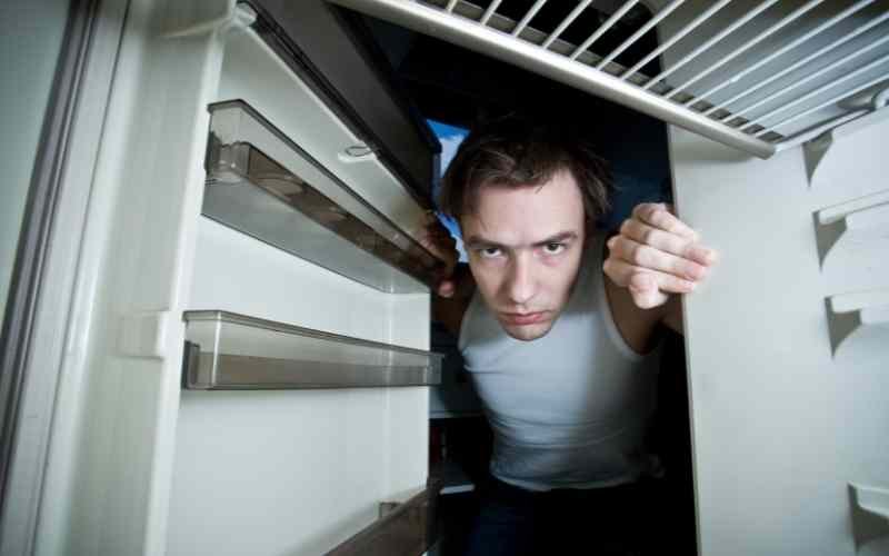 Refrigerator Beeping Noise: Common Causes and Easy Home Fixes