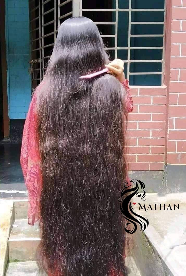 The Secret to Growing Long and Thick Hair Using Natural Scalp Oils