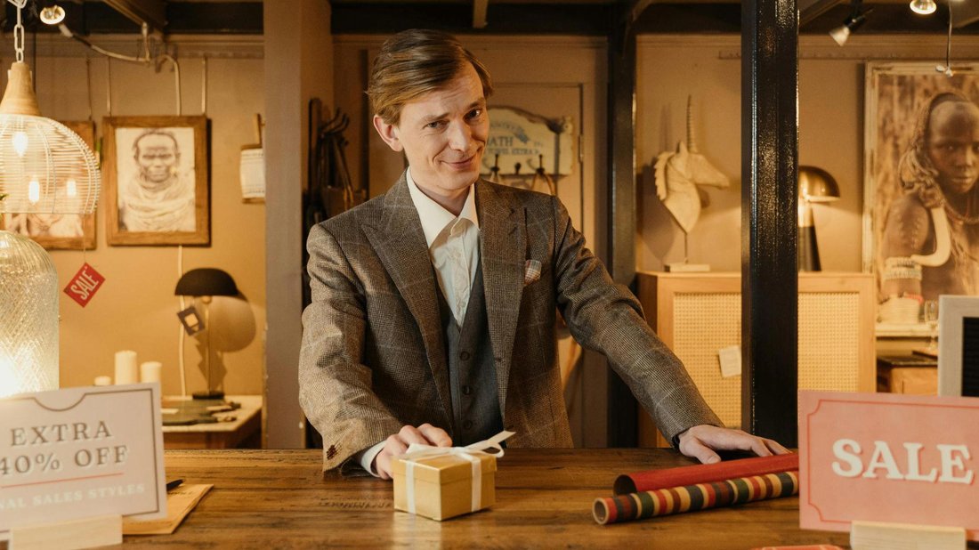 10 Hidden Tricks Stores Use to Make You Spend More Money