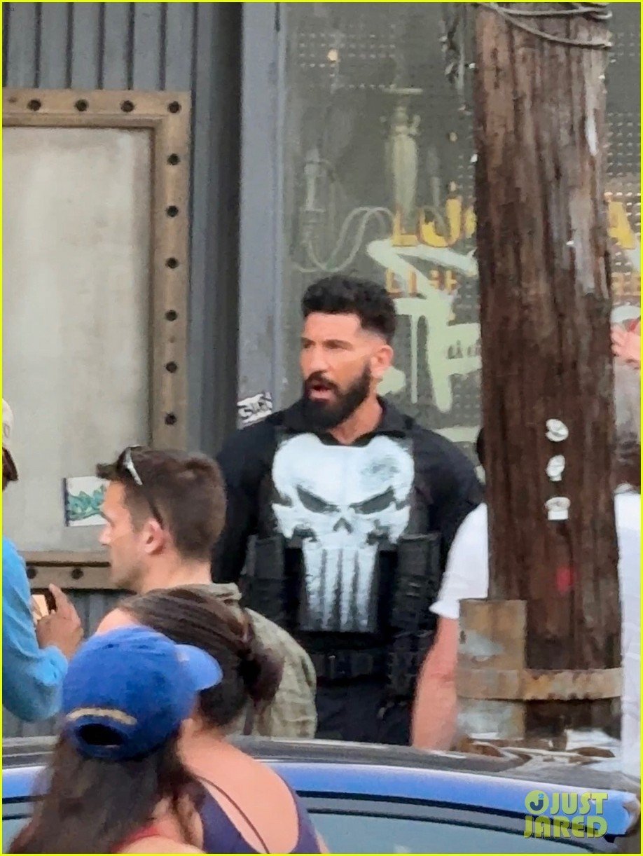 Jon Bernthal's Punisher Roars Back to MCU: Leaked Set Photos Ignite Fan Frenzy! 1