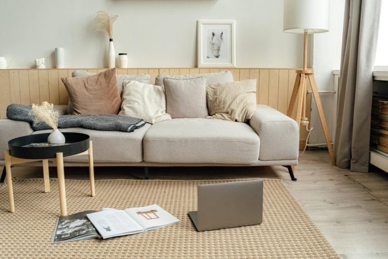 Designing Your Workspace for Maximum Focus and Creativity