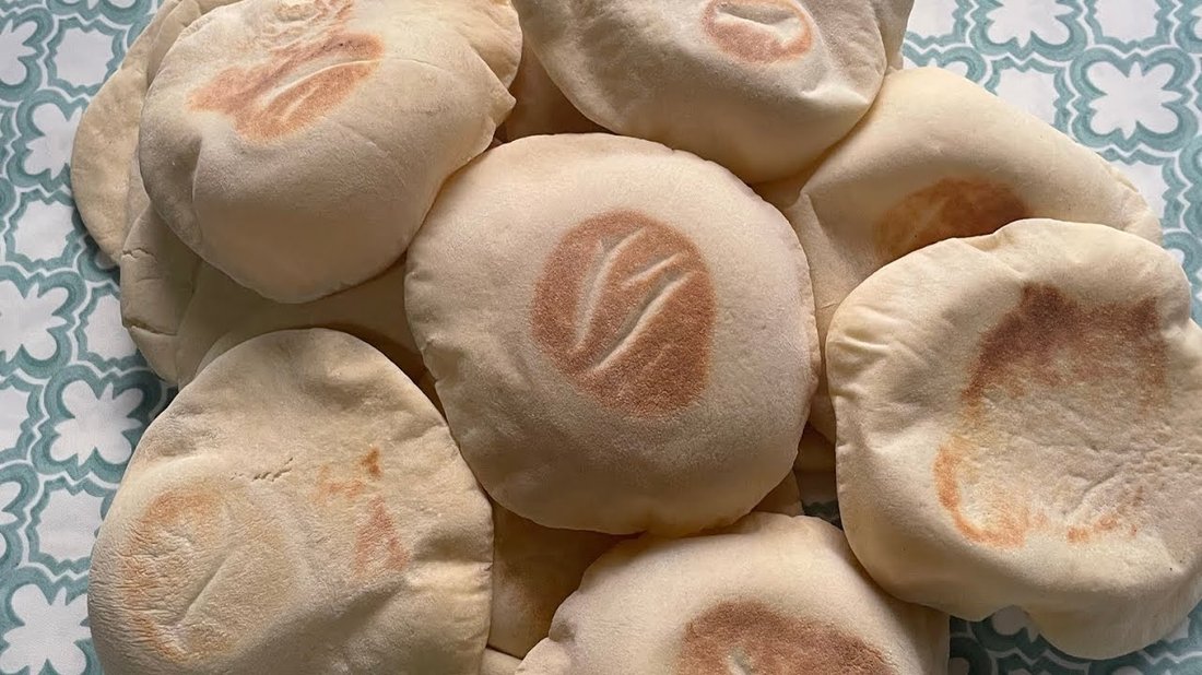 طريقة عمل الخبز المنزلي بدون فرن وبنتائج مذهلة
