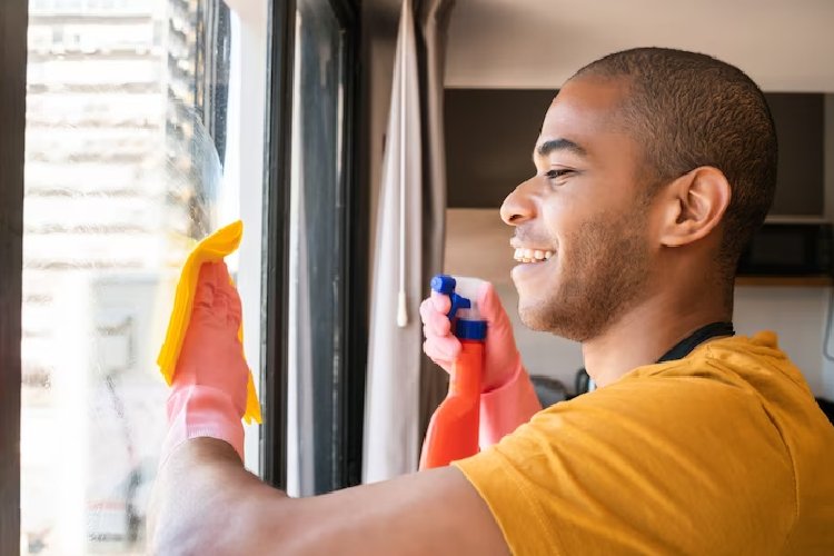 Natural Cleaning Solutions You Can Make at Home: Eco-Friendly Recipes for Every Room