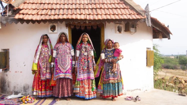 Cultural Etiquette: 15 Things Not to Do When Traveling Abroad