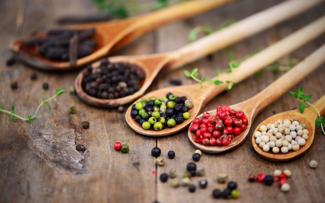 Mastering Persian Cuisine: 10 Essential Spices for Your Kitchen