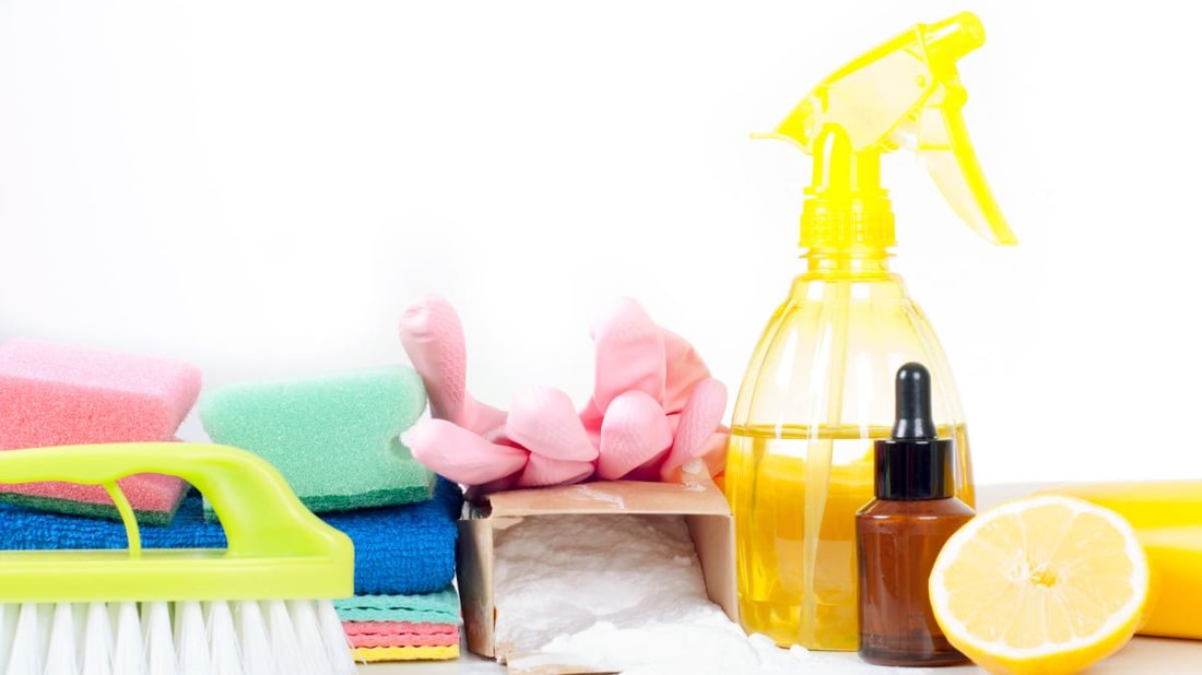DIY Natural Cleaning Products That Actually Work