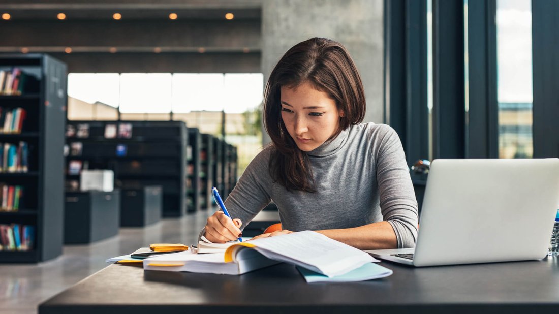 5 Simple Budgeting Hacks for University Students