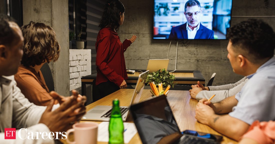 How to Effectively Manage Remote Teams for Maximum Performance